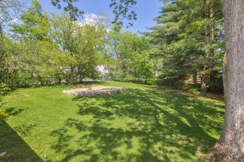 3202 Meadow Ln, Bull Valley IL 60097-8533 exterior