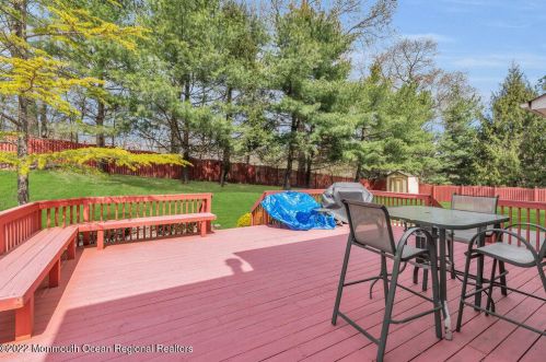 100 Serpentine Dr, Morganville NJ 07751-1400 exterior