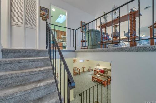 19 Starhaven Ave, Middletown NY 10940-4617 exterior