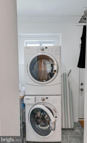 618 19 St, Philadelphia PA 19146-4655 exterior