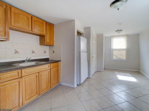 206 16th Ave, Paterson, NJ 07501-2315