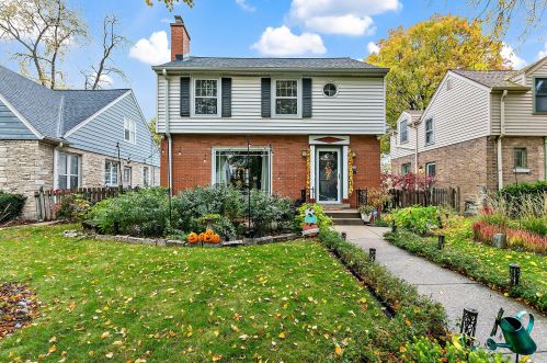 5208 Townsend St, Milwaukee, WI 53216-3232