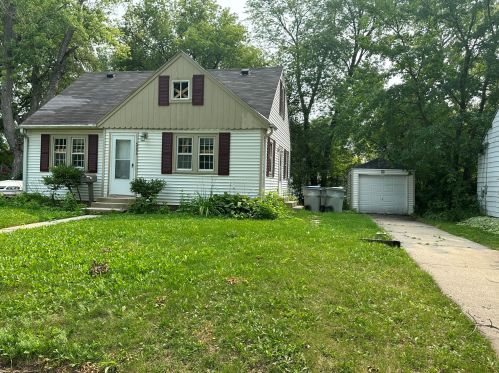 5254 53rd St, Milwaukee, WI 53218-3317