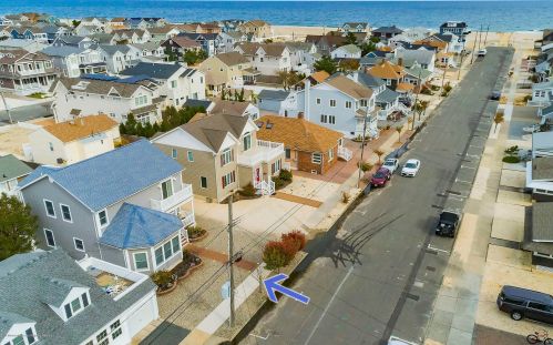 23 Magee Ave, Lavallette NJ  08735-2223 exterior