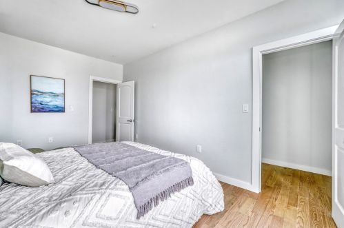 439 Chelsea St, Boston MA exterior