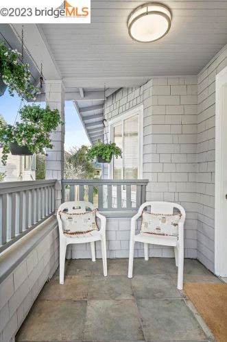 2020 Blake St, Berkeley CA 94704-2604 exterior