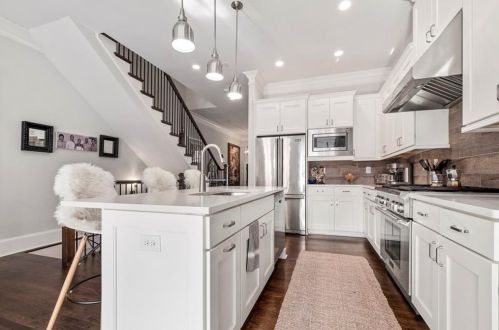 1035 Clb Ct, Atlanta GA 30319-7400 exterior