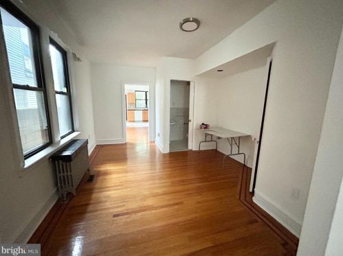 913 2nd St, Philadelphia PA  19147-2337 exterior