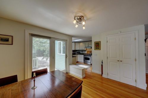 243 Transit St, Providence RI 02906-1023 exterior