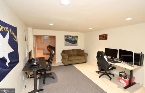 1 Bradford Dr, Southampton NJ  08088-8678 exterior