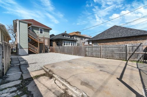 5937 Artesian Ave, Chicago IL 60645-5301 exterior