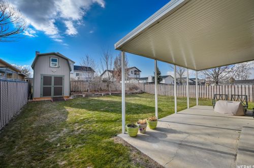 6948 Firefox Cir, Taylorsville UT 84081-5376 exterior