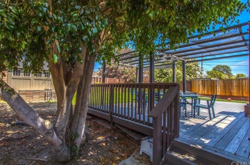 805 Un Ave, Fullerton CA 92831-2734 exterior