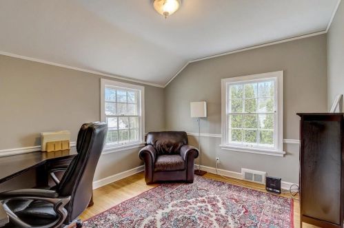 6405 Lk Dr, Milwaukee WI 53217-4229 exterior