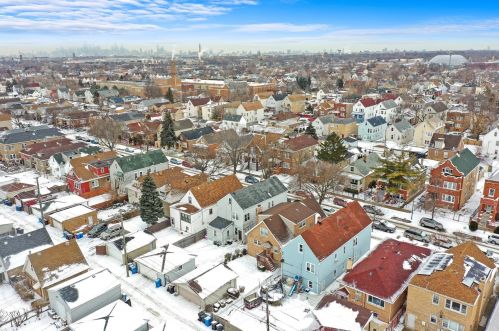 5346 Washtenaw Ave, Chicago IL  60625-3415 exterior