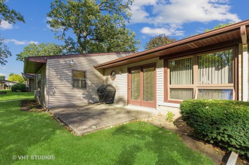 313 Dwight Ave, Joliet IL 60436-1424 exterior