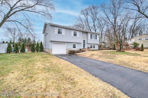 3 Dogwood Dr, Jackson Twp, NJ 08527-1308