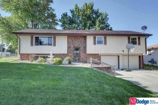 4851 Robin Dr, Omaha, NE 68157-2549