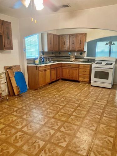 2350 Douglas Ave, Dallas TX 75219-2434 exterior