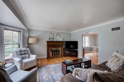 10763 Longwood Dr, Chicago IL  60643-3310 exterior