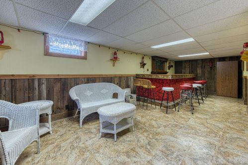 10900 Hampton Ave, Milwaukee WI 53225-3839 exterior