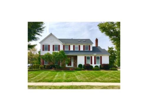 902 Ashton Ct, Aurora, OH 44202-8017