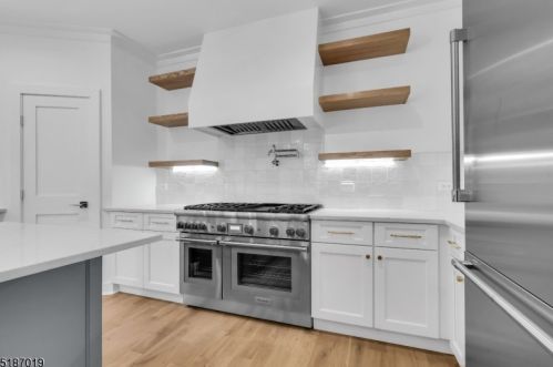 7 Maple St, Chatham Township NJ  07928-1624 exterior