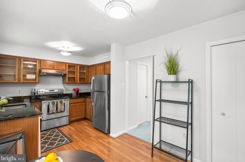 1633 Hugo Cir, Silver Spring MD 20906-5922 exterior