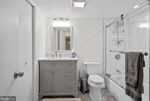 10415 Hayes Ave, Silver Spring MD 20902-3704 exterior