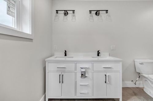 223 Wheelers Farms Rd, Milford CT 06461-1820 exterior