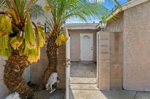 14936 Cerritos Ave, Bellflower CA 90706-2828 exterior