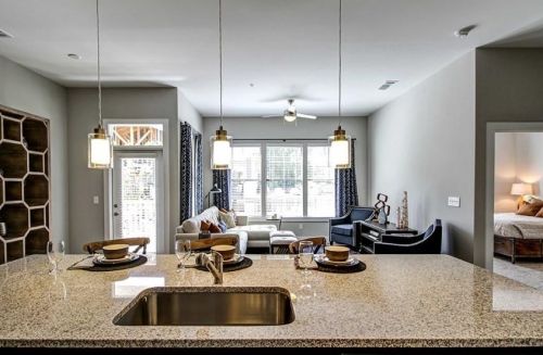 1824 Defoor Ave, Atlanta, GA 30318-3039