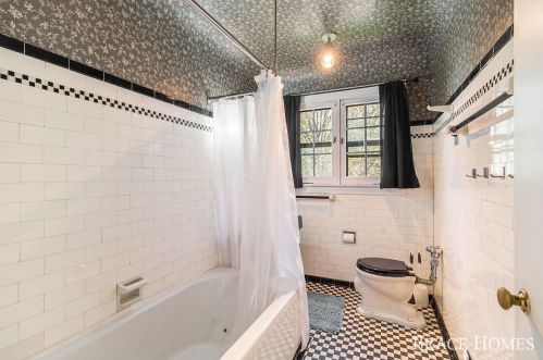 440 Mulford Dr, Grand Rapids MI 49507-3518 exterior