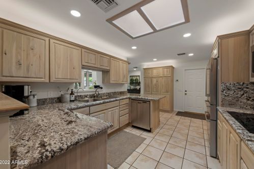 1832 Claremont St, Phoenix AZ  85015-2073 exterior