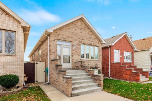 5737 64th Pl, Chicago IL  60638-5530 exterior