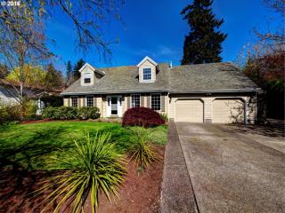 6015 Aldercrest Rd, Portland OR  97267-1831 exterior