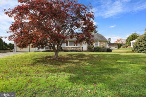 678 Allison Rd, Huntingdon Valley, PA 19006-2905