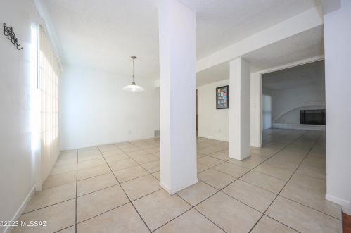 1811 Camino Pio Decimo, Tucson AZ  85715-4501 exterior