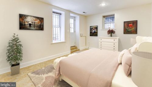 61 Rhode Island Ave, Washington DC  20001-1187 exterior