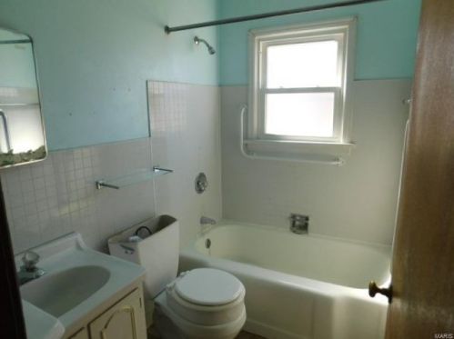 4108 Tesson St, Saint Louis MO 63116-1036 exterior