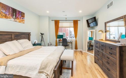 1311 Bouvier St, Philadelphia PA  19146-4702 exterior