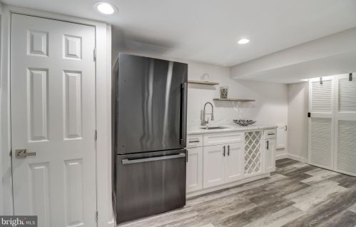 2911 17th St, Washington DC  20018-1825 exterior