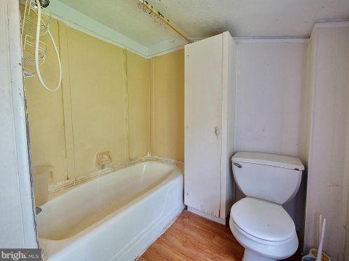 54 Upland Ave, Chester PA 19015-2427 exterior