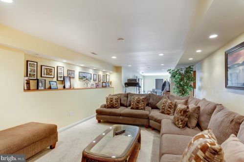 1309 Duchess Ln, Huntingtown MD 20639-2337 exterior