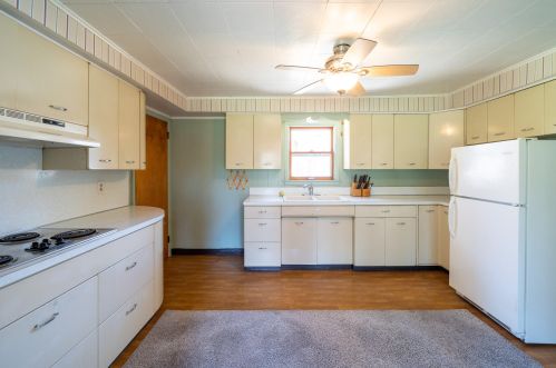 2795 Thornapple River Dr, Grand Rapids MI 49546-6844 exterior