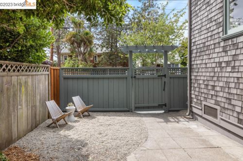 2643 Hillegass Ave, Berkeley CA 94704-3313 exterior