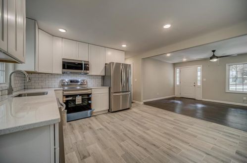 4393 Creek Valley Ct, Atlanta GA  30331-6515 exterior