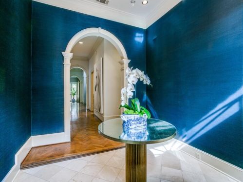 4601 Christopher Pl, Dallas TX  75204-1610 exterior