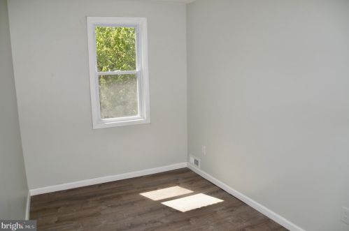 1164 Collings Rd, Camden NJ  08104-3006 exterior