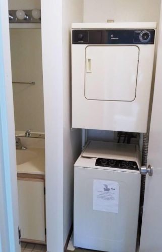 1660 Prospect Ave, Milwaukee WI 53202-2400 exterior